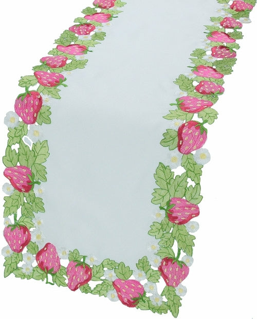 XD8172 Strawberry Patch Table Runner